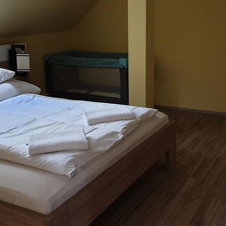 Szabo Lux Apartman シャールヴァール エクステリア 写真