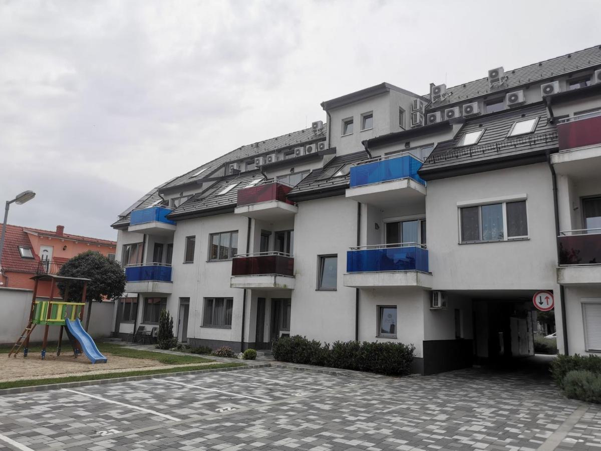 Szabo Lux Apartman シャールヴァール エクステリア 写真